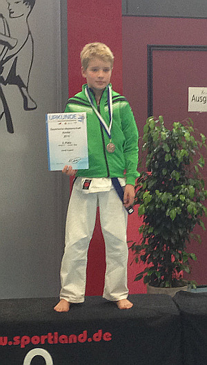 bayerische kinder ms daniil tropsch schweinfurt karate 2015