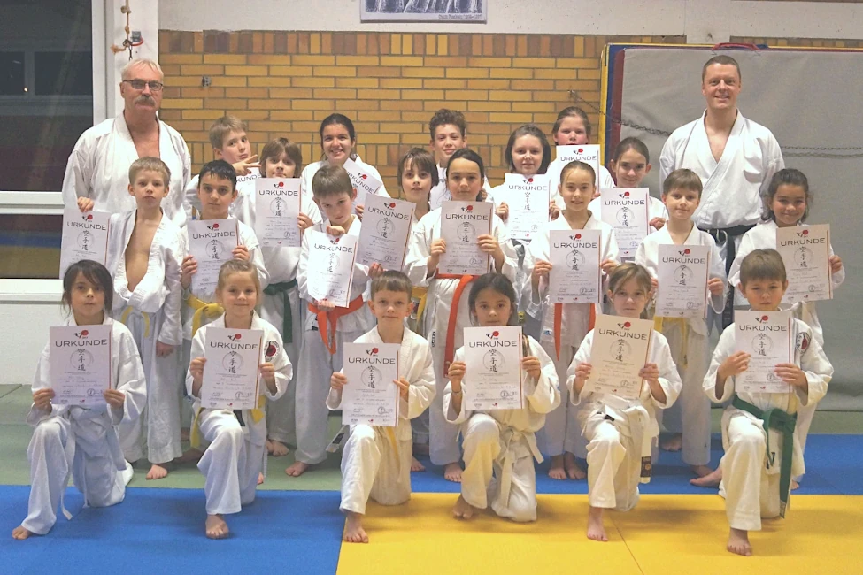 guertelpruefung karate tg schweinfurt kinder 16.12.16