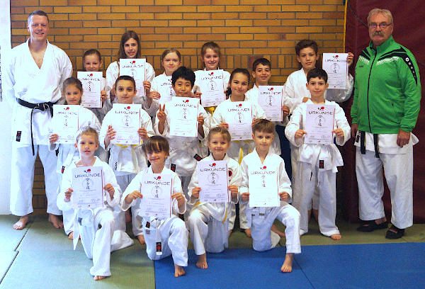 tg schweinfurt karate guertelpruefung 230416 1